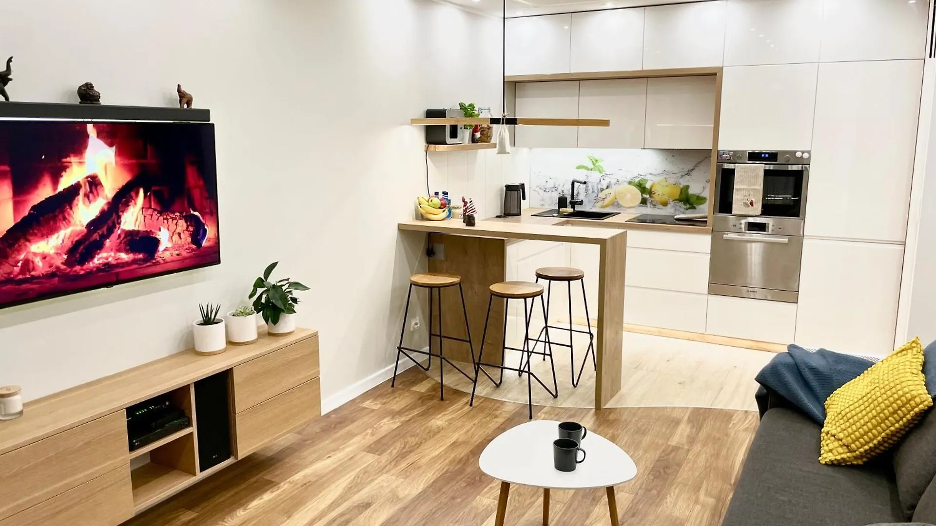 Lejlighed Comfortable Apart, Old Town, Free Parking, Hanging Bed, Wi-Fi, Lift, Aircon,Self Check-In 24H, Stare Miasto, Winda, Nowy Budynek, Garaz 0 Zl, Klima Wrocław