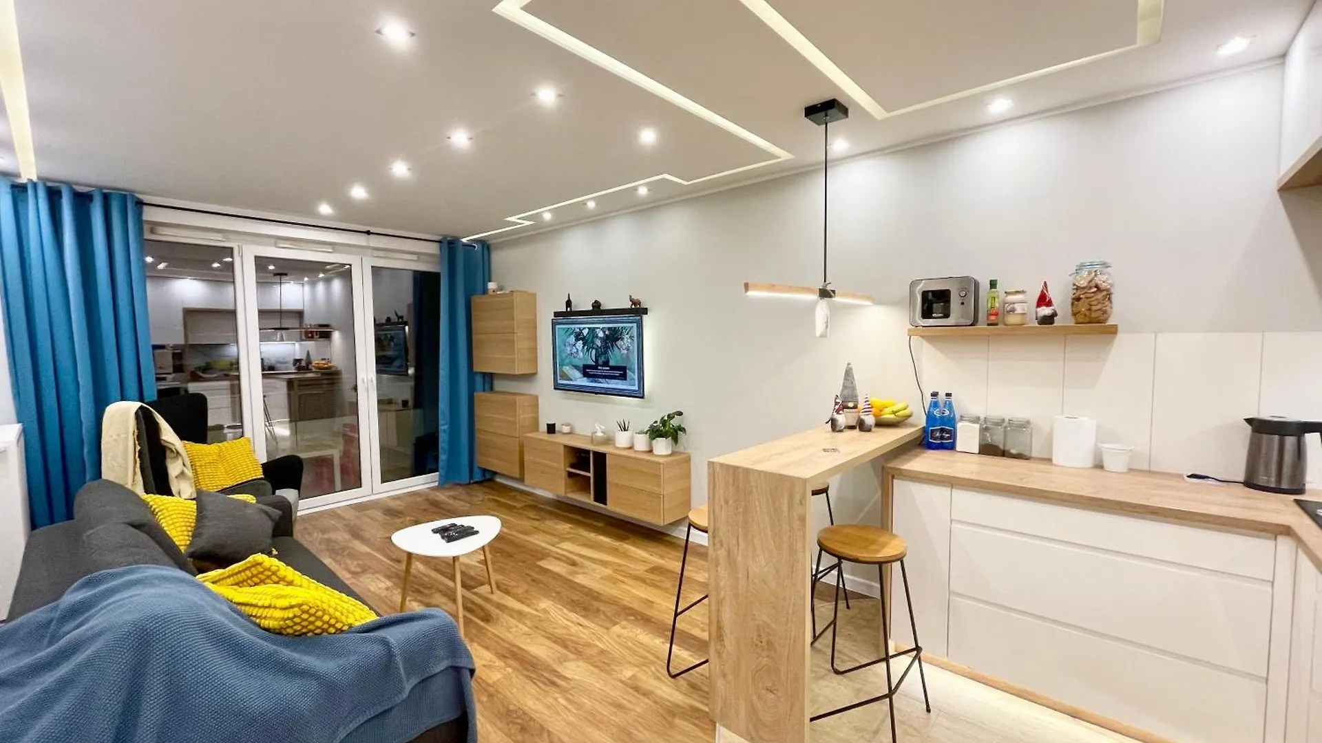 Comfortable Apart, Old Town, Free Parking, Hanging Bed, Wi-Fi, Lift, Aircon,Self Check-In 24H, Stare Miasto, Winda, Nowy Budynek, Garaz 0 Zl, Klima Wrocław Lejlighed