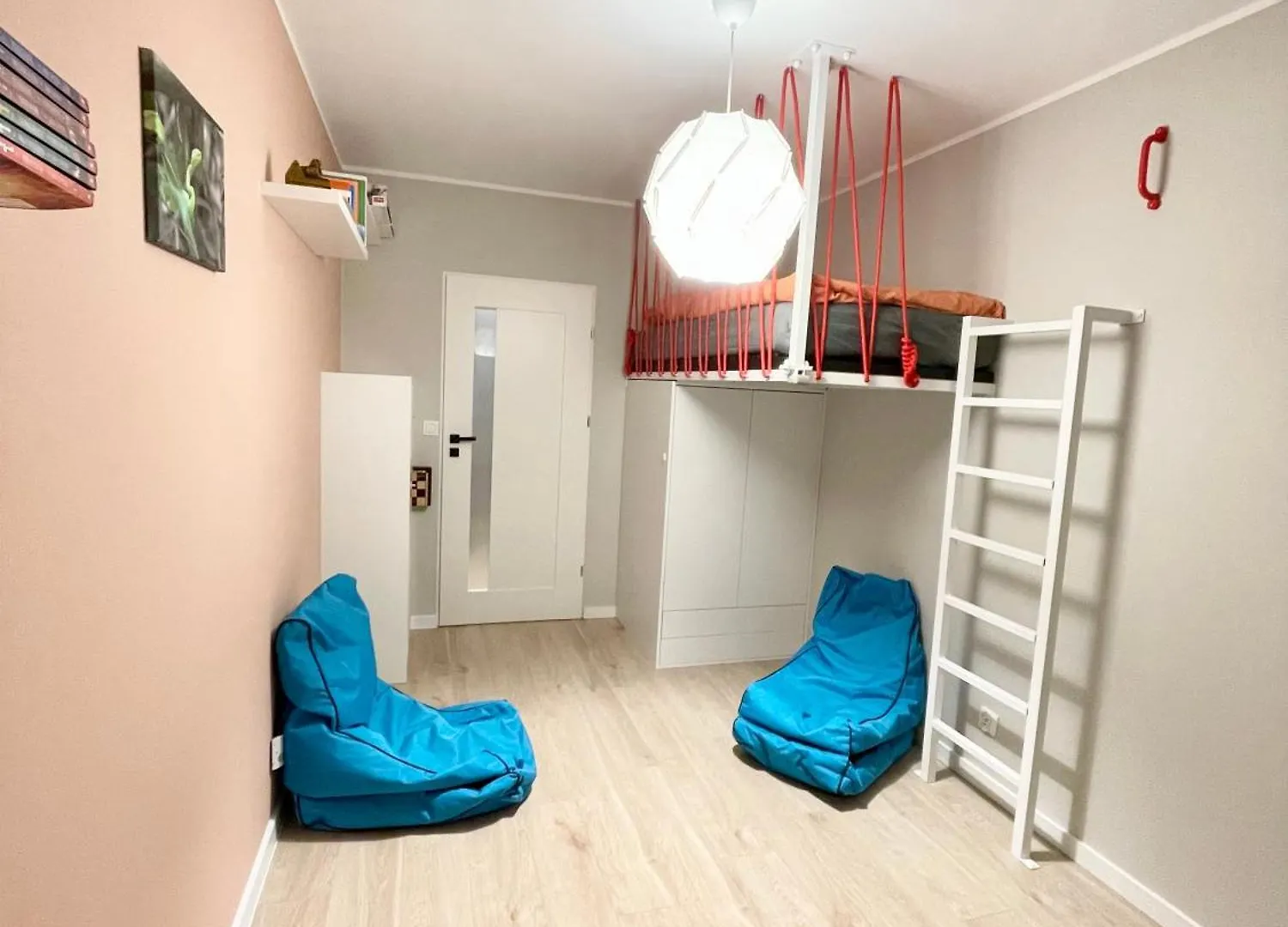 Lejlighed Comfortable Apart, Old Town, Free Parking, Hanging Bed, Wi-Fi, Lift, Aircon,Self Check-In 24H, Stare Miasto, Winda, Nowy Budynek, Garaz 0 Zl, Klima Wrocław