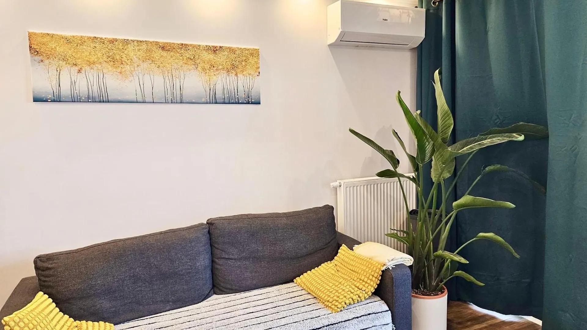 Lejlighed Comfortable Apart, Old Town, Free Parking, Hanging Bed, Wi-Fi, Lift, Aircon,Self Check-In 24H, Stare Miasto, Winda, Nowy Budynek, Garaz 0 Zl, Klima Wrocław